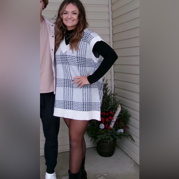 Sweater dress - Picture 2 of 2